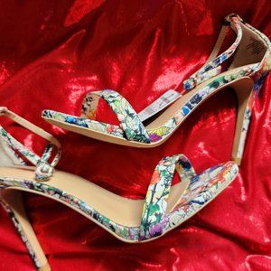NWT‎ Express Multicolor Floral High Heels Size 8